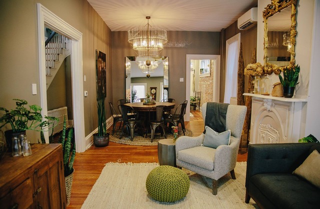 6 Bedroom Downtown Home / Remodeled + Close to all