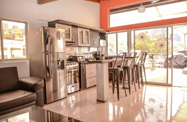 Áticos dúplex de 6 habitaciones que se conectan en la sala de estar 2 bañeras de hidromasaje Área de Lleras