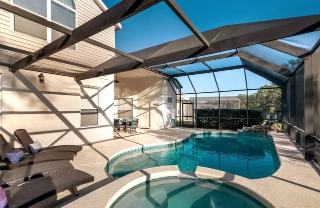 6 Bedroom Private Gated Pool Villa 3 Miles From Disney - Vacation in Style