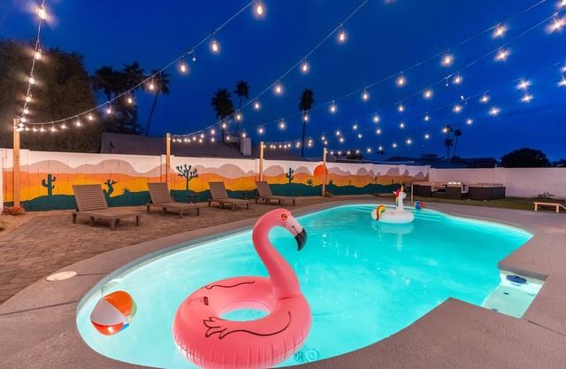 6 Br Paradise! Heated Pool~Arcade Room~Pool Table