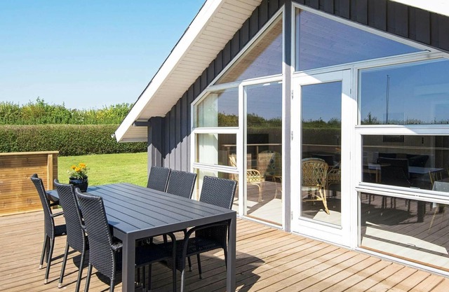 Encantadora casa de vacaciones con terraza en Jutlandia