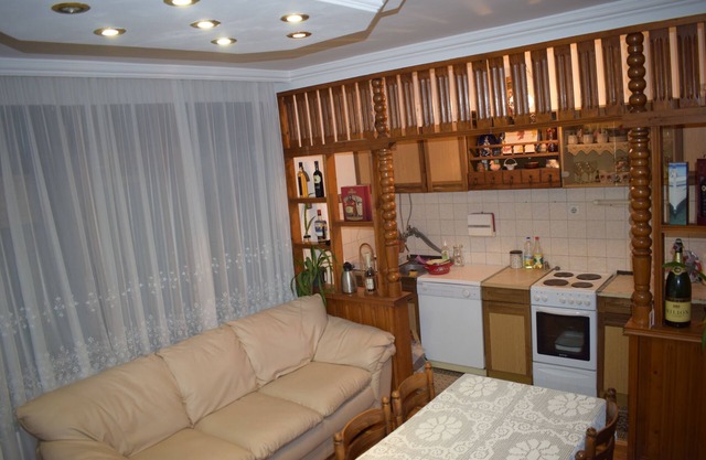 60Sq tranquilo, neer centro, patio, Wi-Fi gratis, Aparcamiento gratuito x2