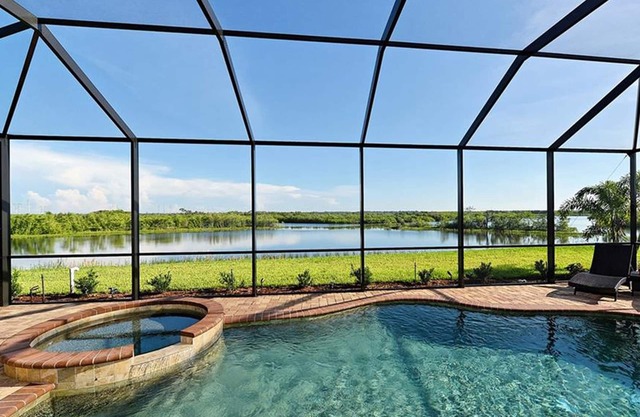 634 Impresionante casa de lujo con vista al río con piscina y golf