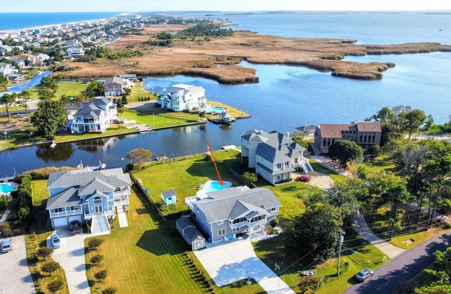 6BR Bayside, EV, Pool/HotTub, Aug/Sep Discounts!