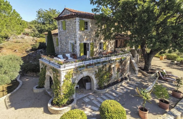 7 a/c ensuite BR/14 person Provence villa, walk to villages, 40 mins Nice aiport