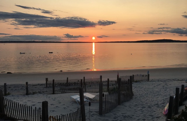 Direct Ocean Front Beach House en Saquish Beach! Paraíso en Plymouth / Duxbury!