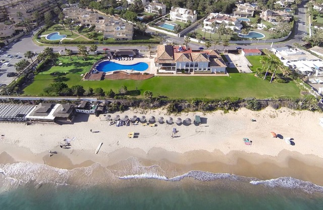 Villa de 7 dormitorios en primera línea de playa