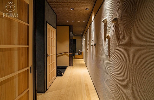 7 minutes from Kyoto Station 10 minutes walk from / Kyoto Kyōto