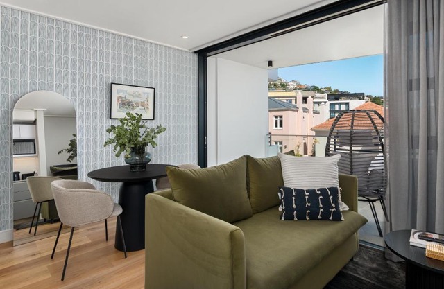 7 on Bantry Apartments