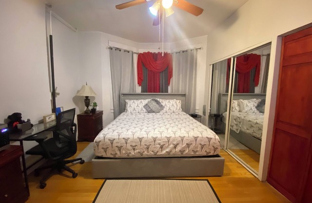 7 habitaciones privadas con jacuzzi, estacionamiento con asiento para masajes