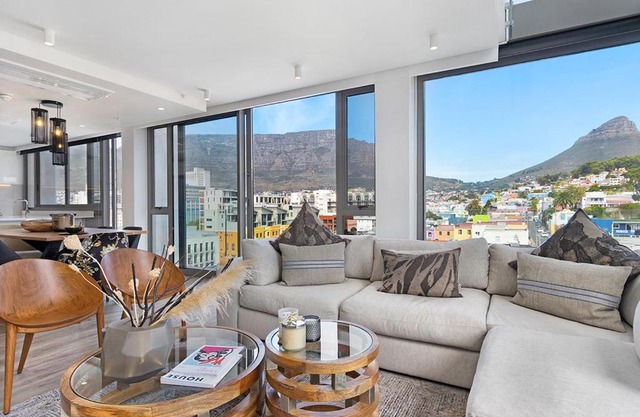 702 on Strand Cape Town - Panoramic Mountain Views