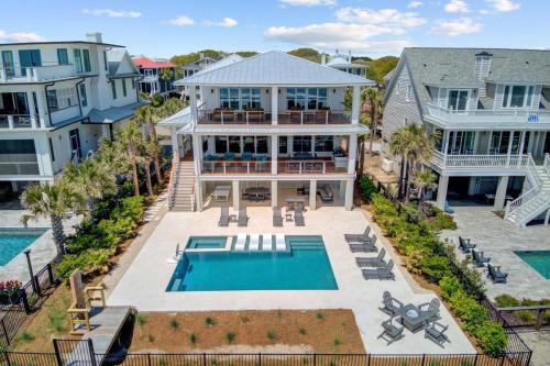 712 Ocean Blvd by AvantStay Luxe Beach House w Pool Game Zone Beach Access and Views
