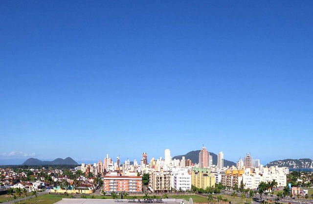 72m² Guarujá Enseada hasta 6 personas
