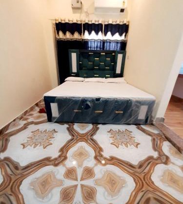 7BHK FLAT in KASHI VISHWANATH JYOTIRLING ASSI GHATS