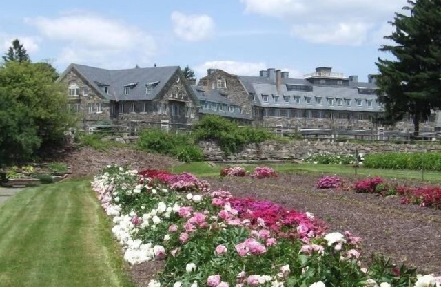 Skytop Lodge Cottage con privilegios de resort