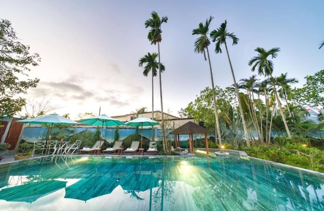 7S Nipa Riverside Villa Hotel