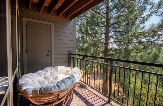 7th Mtn Resort Condo, Access to Pool/Hot Tubs and great resort amenities!