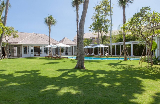 Villa de estilo caribeño de 8 dormitorios en tierra masiva