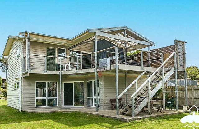 8 Harbour View Sandy Point