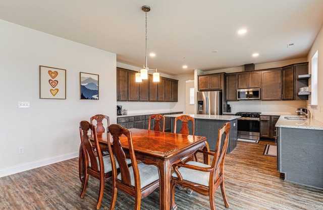 8 Mi to Bethany Beach: Delaware Family Home