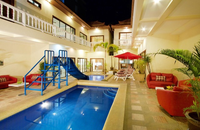 8bdr Avoca Pool Villas No. 172