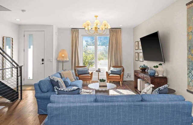 8th Ave South Gem Spacious Home for Groups of 12