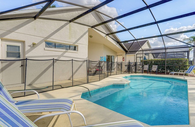 9 Mi to Disney: Home w/ Pool Table & Water Views!