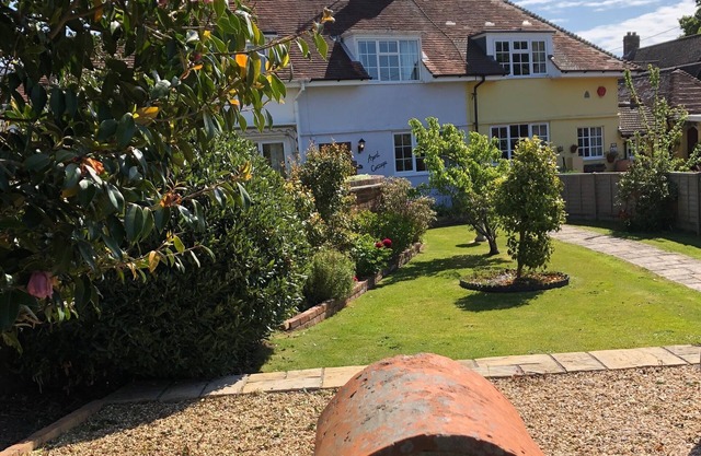 Una hermosa casa de campo en el corazón de la New Forest y un corto trayecto en coche a las playas