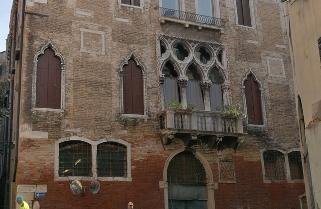 Un palacio gótico de 1400 en los canales de Rialto