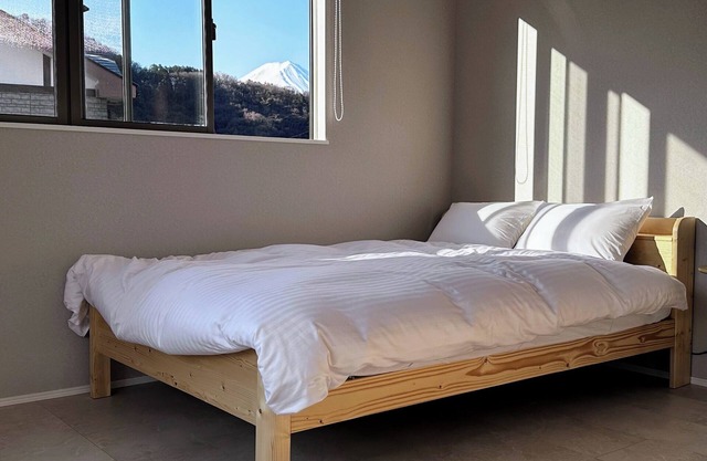 A newly built house where you can relax with your beloved pet 10 minutes by bus from Kawaguchiko / Minamitsuru-gun Yamanashi