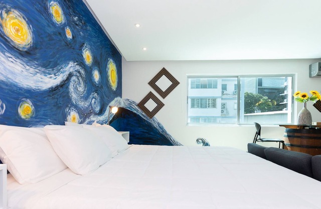 Una noche con Van Gogh en este encantador apartamento con un toque holandés