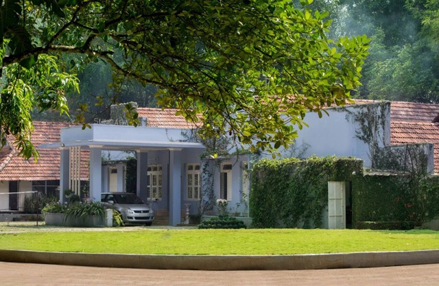 Una habitación privada en un exclusivo bungalow.