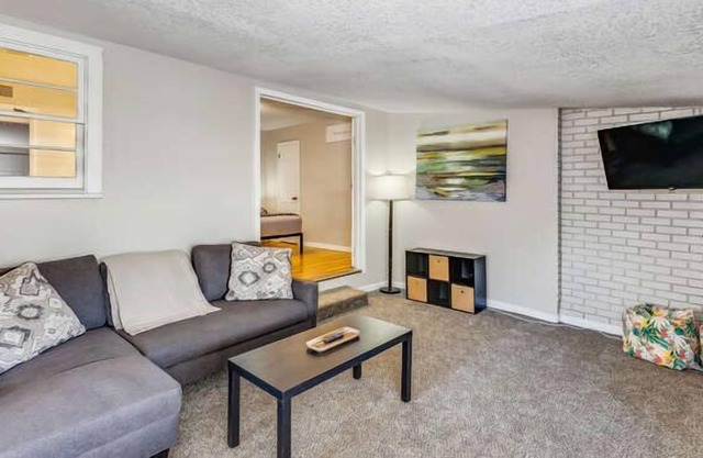 A Quiet Place - 3 BDR 1.5 BTH