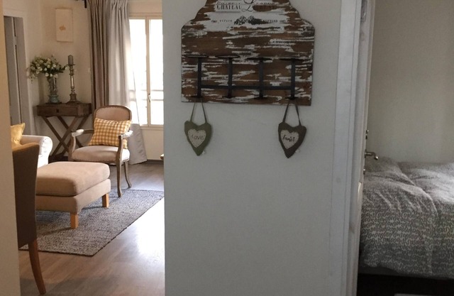 Un hermoso apartamento en la azotea con porche para tomar el sol