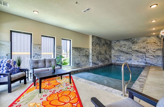 A Smoky Mountain Splash-Smith Creek Reserve, Waterpark, Theater Room, Pool!!!