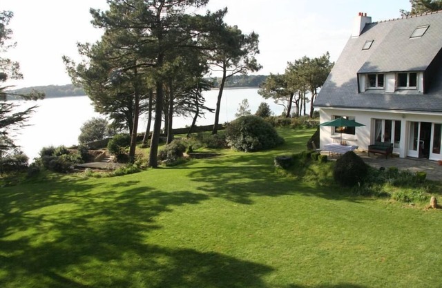 ubicación excepcional rodeada de naturaleza al borde del golfo de Morbihan, de 2 a 8 p