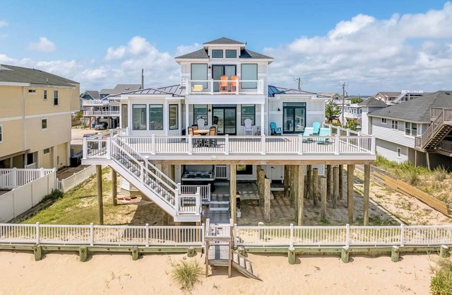 A Wave From It All | Oceanfront | Hot Tub
