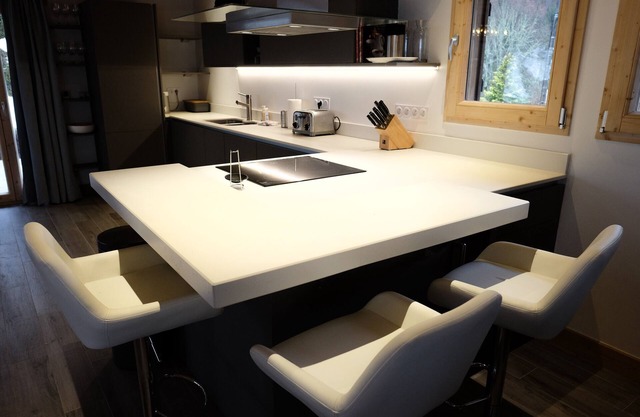Un chalet nuevo, elegante y muy cómodo a 400 metros de los ascensores