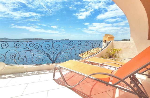 A3016 Sea view apartment for 4 people in Cala Fornells