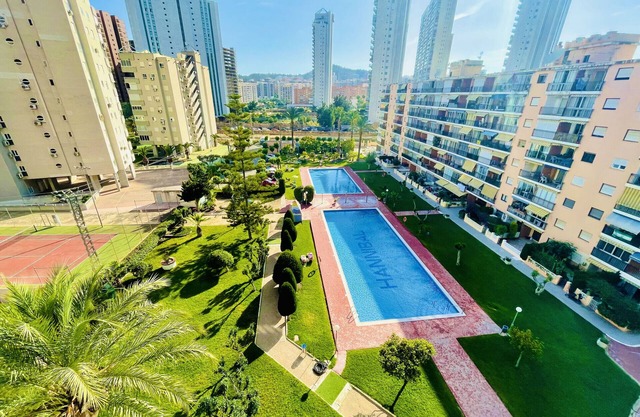 A972 - Coqueto estudio con vista a piscina y parking comunitario