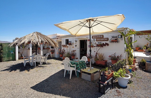 Apartamento vacacional accesible "Majada Blanca' con vistas a la montaña, terraza y Wi-Fi