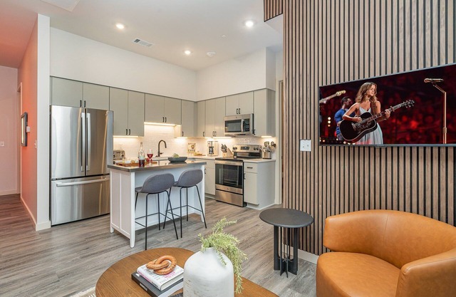 Acoustic Anthem-2 Units-Pool & Gym-In Music Row