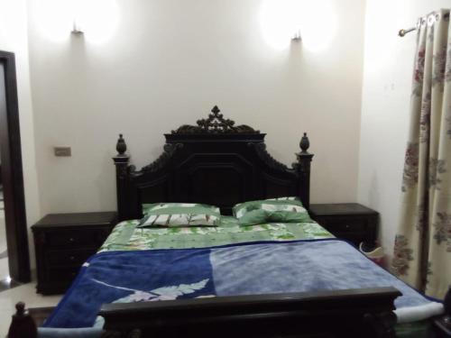 Active - Bahria Town - Independent Beautiful 10 marla Portion near Talwar chouk