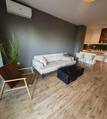 AD Luxe Lake Suite