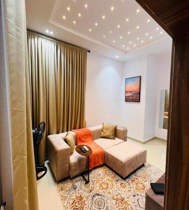 Adetola place