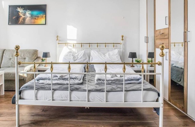 Adorable 2BR Apt. near Millenium Tower and Danube