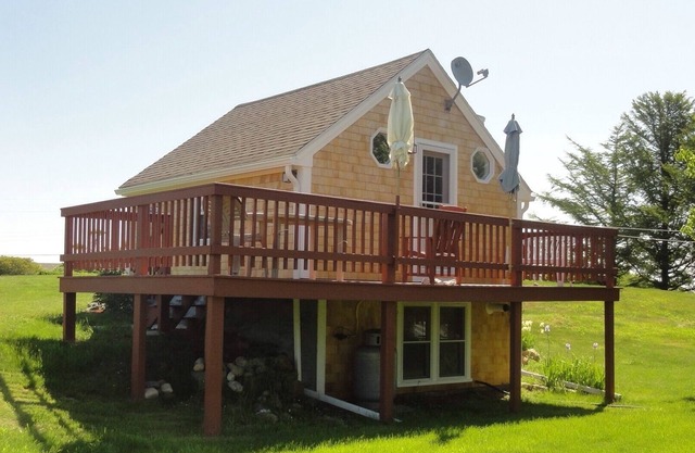 Adorable Block Island Cottage