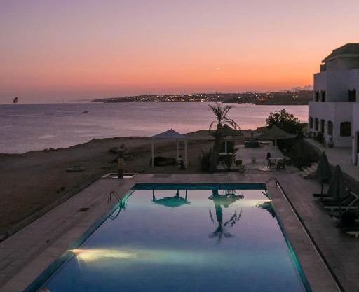 Adrenalin Beach Lodge