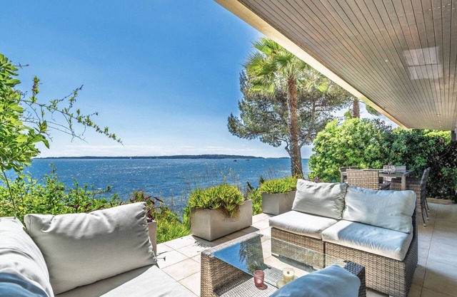 Adriana I By Terry's Homes Seafront & Seaview