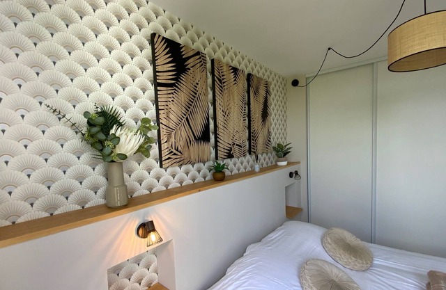 Aesthetics - 2 bedrooms and secure parking!